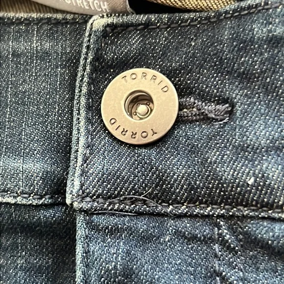 Torrid Bombshell Skinny Jeans - Picture 8 of 8